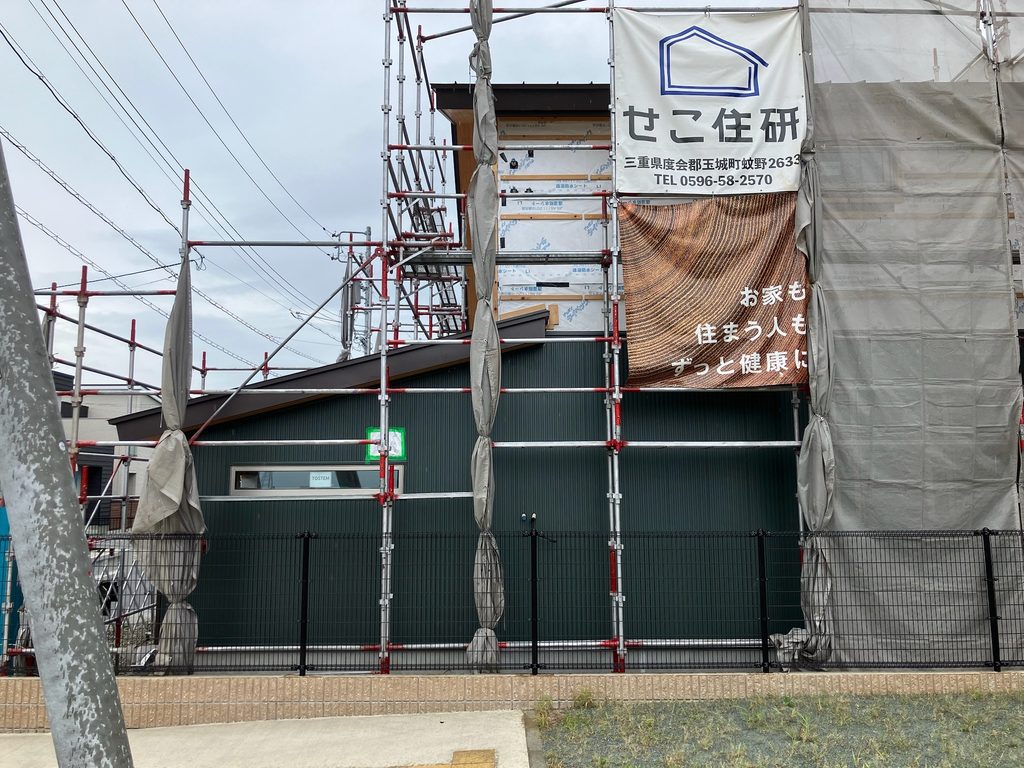 外壁工事も順調に・・